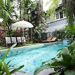 Serene Bangkok Bed And Breakfast